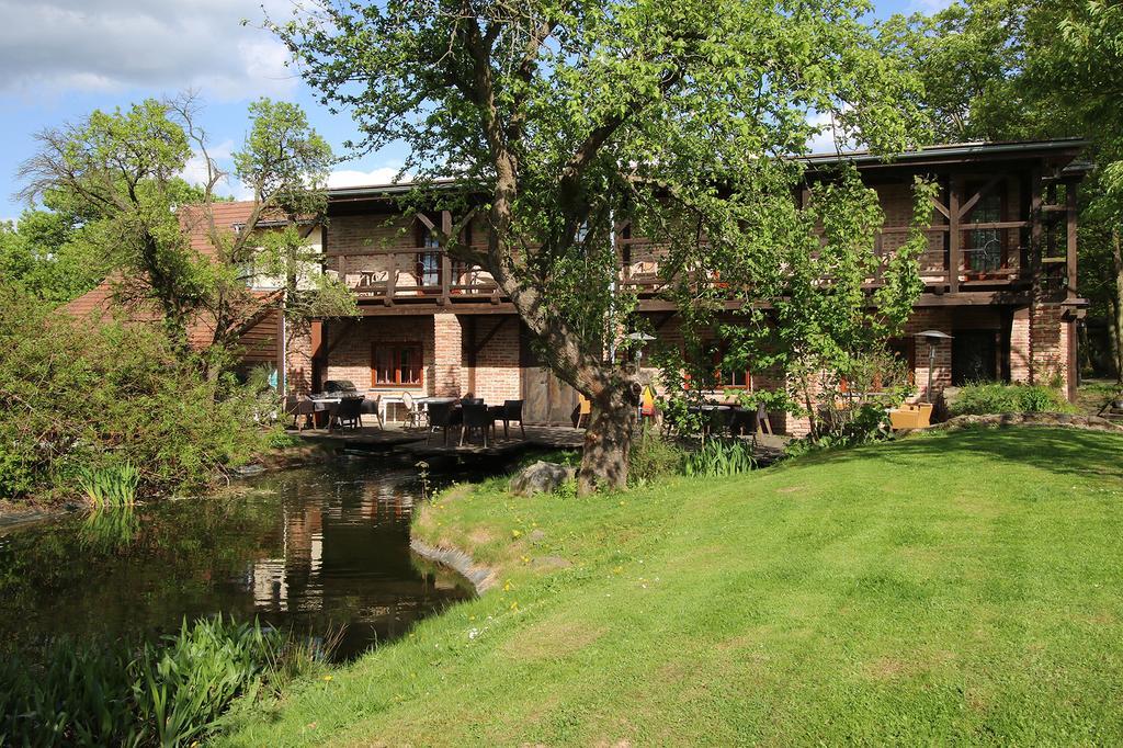 Areal Botanika Hotel Unhošť Buitenkant foto
