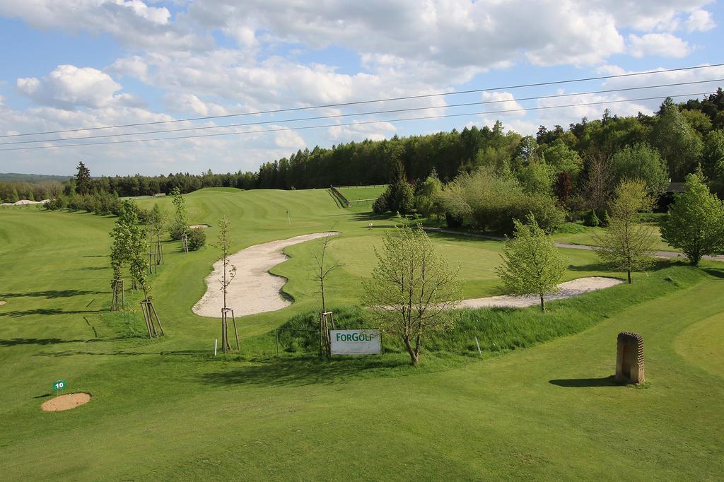 Areal Botanika Hotel Unhošť Buitenkant foto