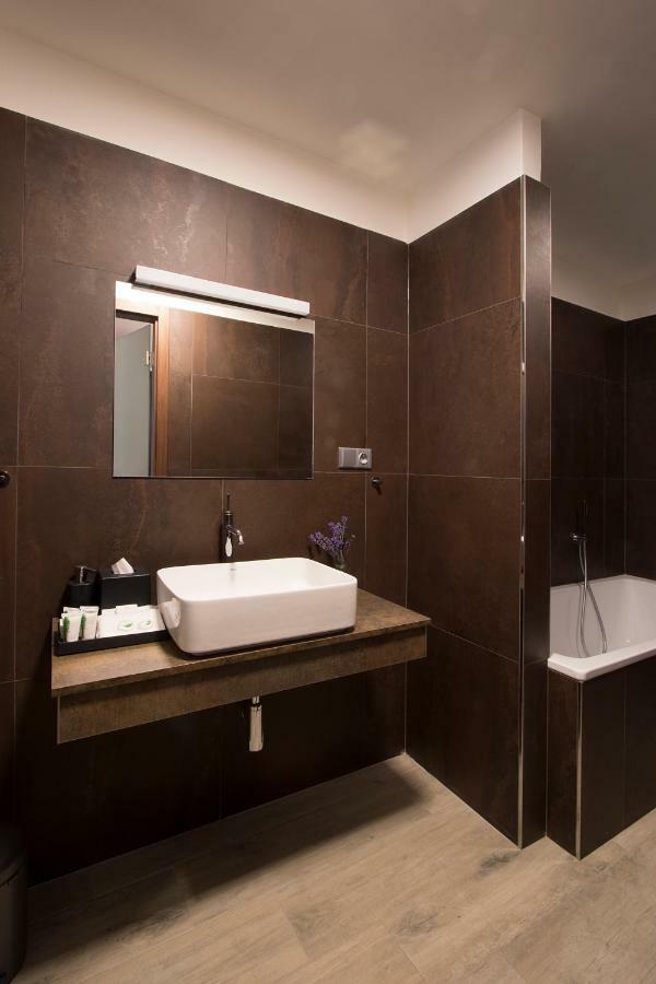 Areal Botanika Hotel Unhošť Buitenkant foto