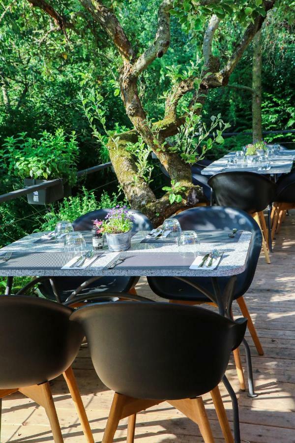 Areal Botanika Hotel Unhošť Buitenkant foto