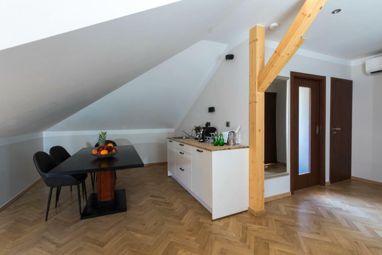 Areal Botanika Hotel Unhošť Buitenkant foto