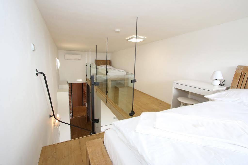 Areal Botanika Hotel Unhošť Buitenkant foto